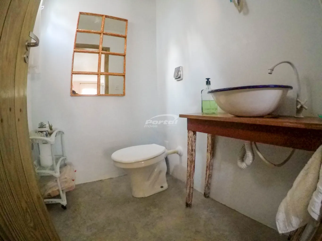 Casa com 3 dormitórios, sendo 1 suíte a menos de 100 metros do mar, no bairro Itacolomi em Balneário Piçarras/SC (Cód. 13288) — foto 6