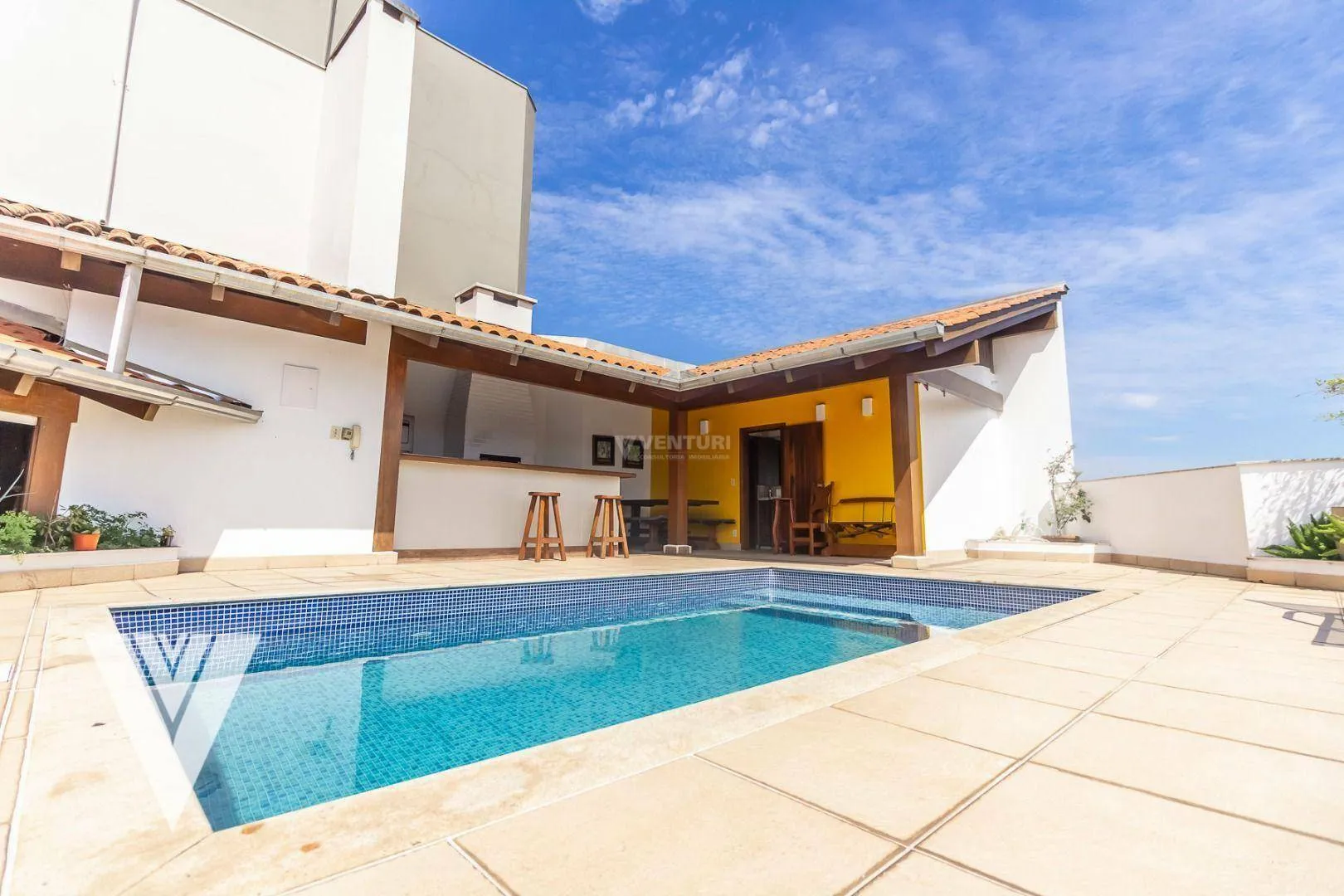 Cobertura duplex com piscina e excelente área de festas. 1 suíte mais 2 dormitórios — foto 3